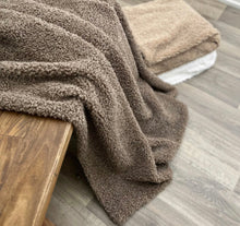 Load image into Gallery viewer, Teddy Faux Fur Throw
