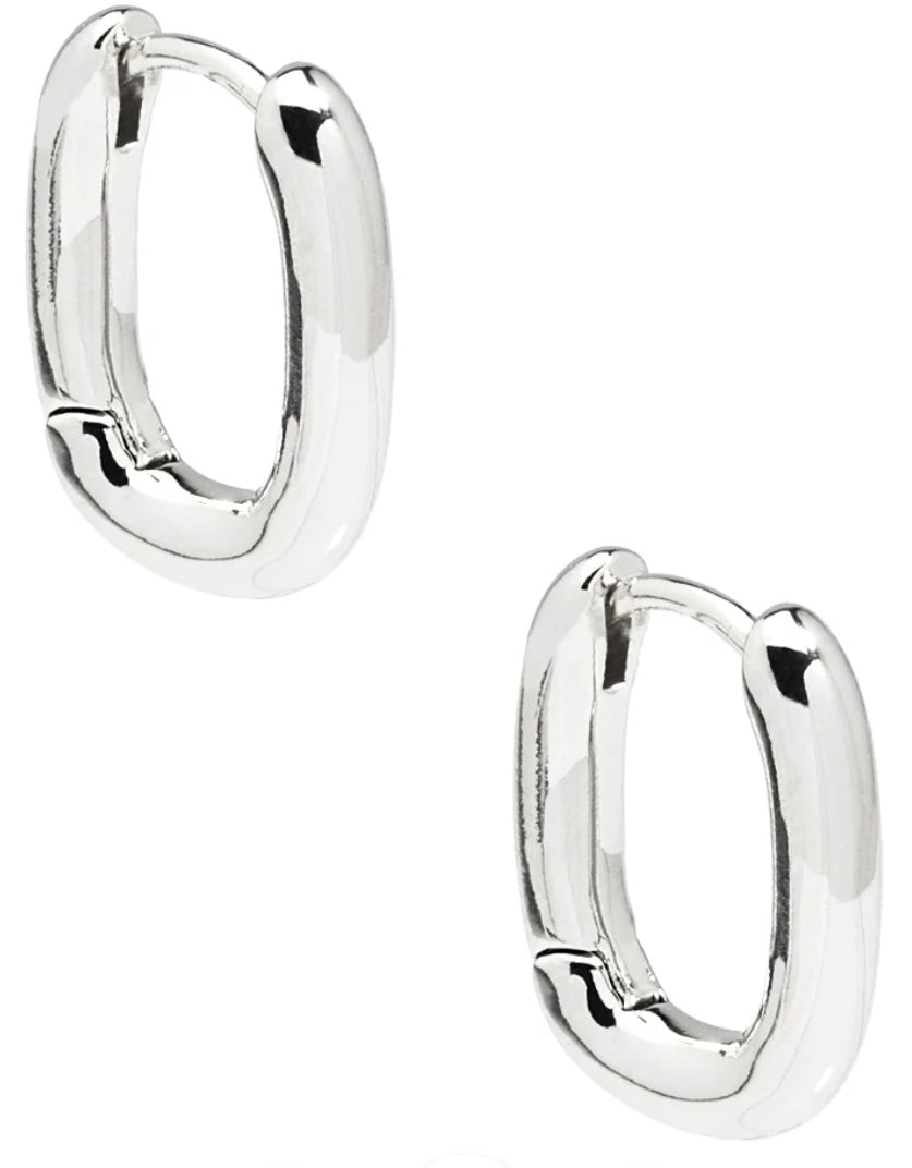 Small Chunky U-Shape Huggie Earring