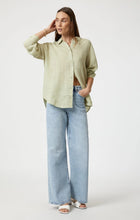 Load image into Gallery viewer, Linen Button-Up Shirt