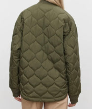 Load image into Gallery viewer, Carie Quilted Jacket