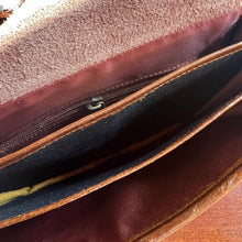 Load image into Gallery viewer, Saddle Crossbody
