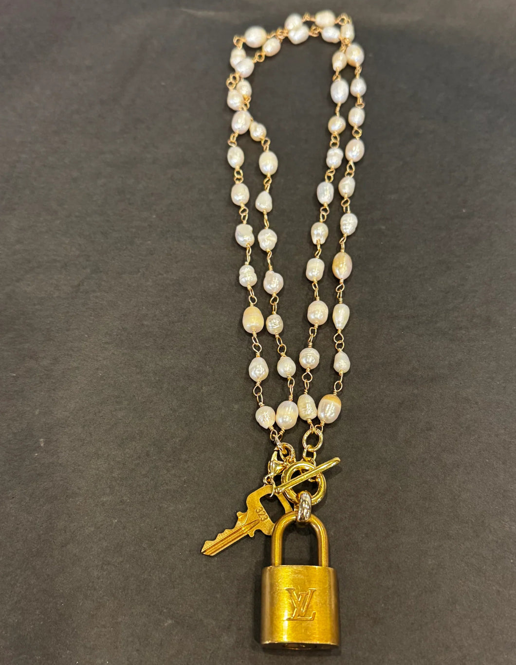 PAH Design Pearl LV Vintage lock