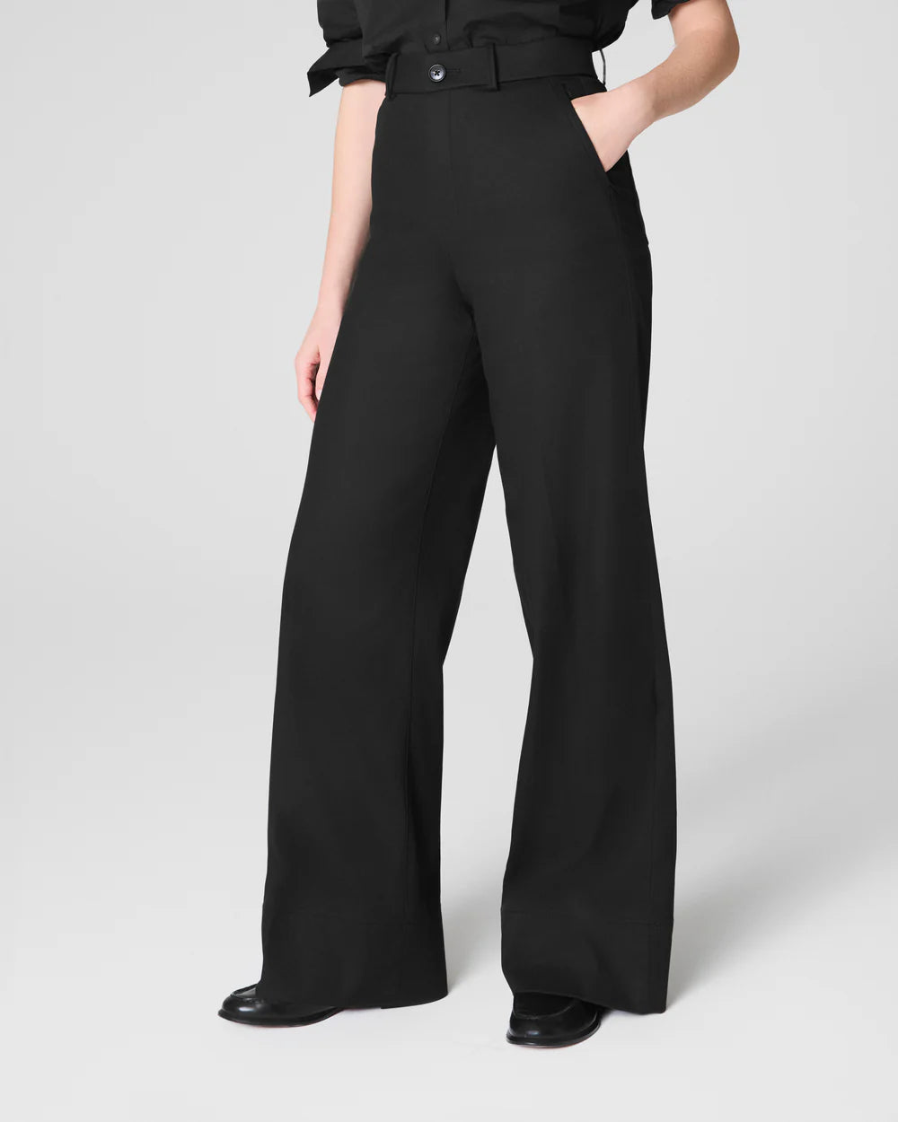 Super Smooth Stretch Twill
Wide Leg Pant