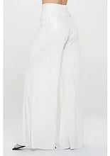 Load image into Gallery viewer, Stretch Crepe Wide Leg Pant
