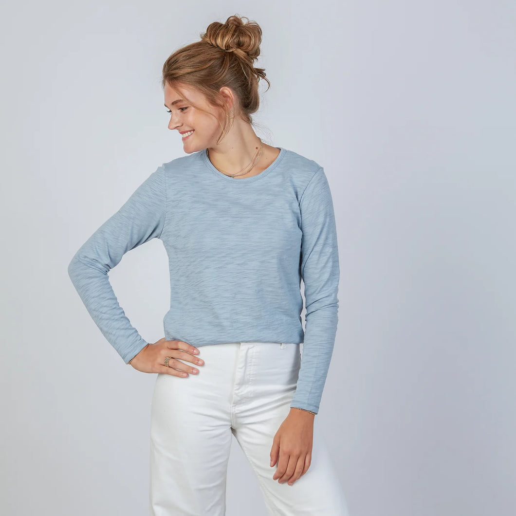 CLASSIC TEE DUSTY BLUE LONG SLV