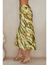 Load image into Gallery viewer, Abstract Midi Skirt
