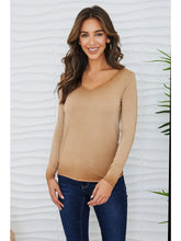 Load image into Gallery viewer, Mineral Wash V-Neck
