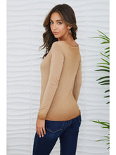 Load image into Gallery viewer, Mineral Wash V-Neck
